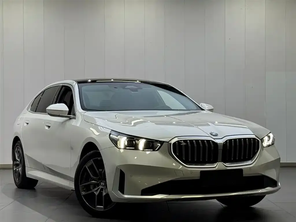 BMW 5 Series — фото 3
