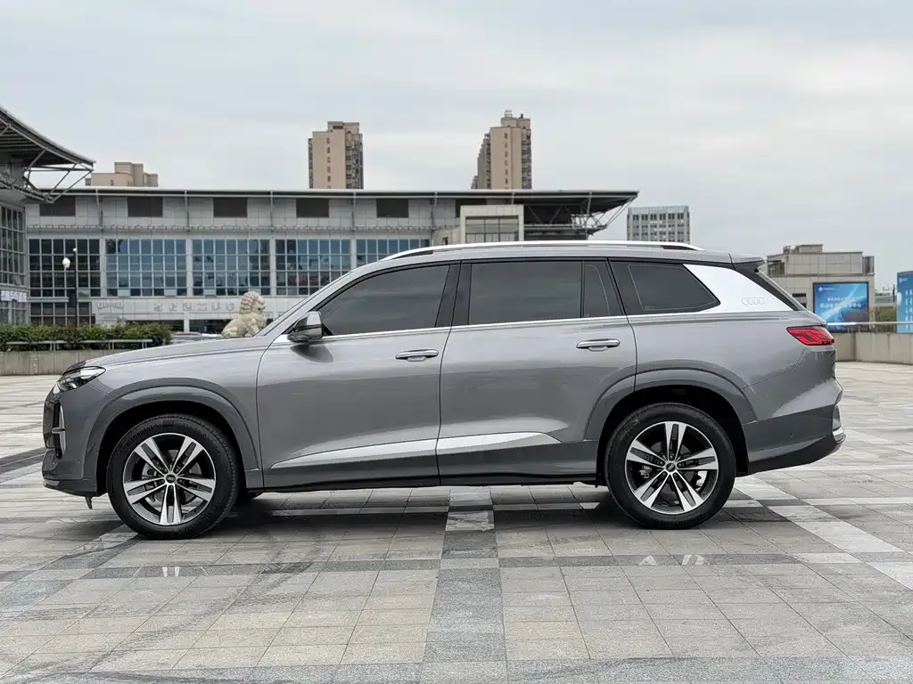 Audi Q6 2022 из CN, фото 2