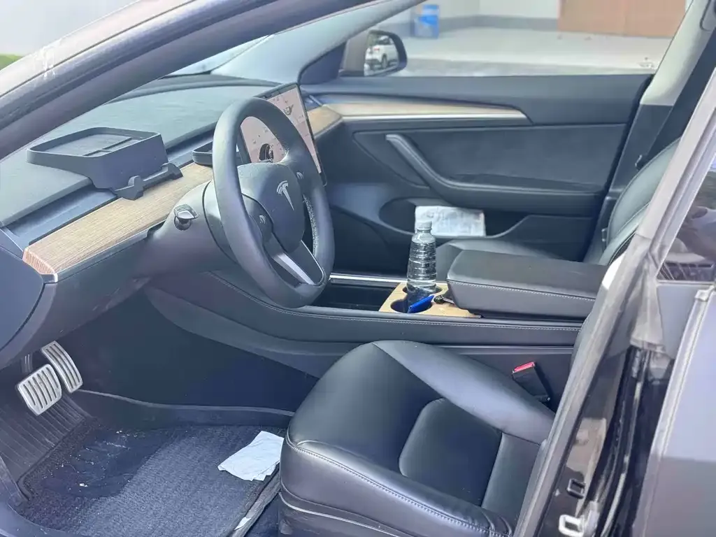Tesla Model 3 — фото 6