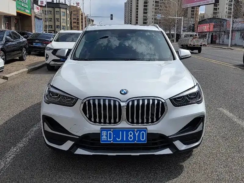 BMW X1 — фото 5