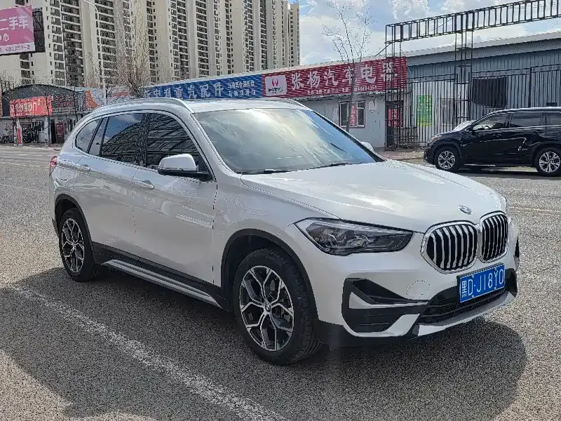 BMW X1 — фото 9