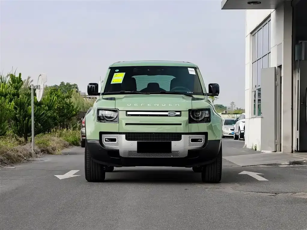 Land Rover Defender — фото 9