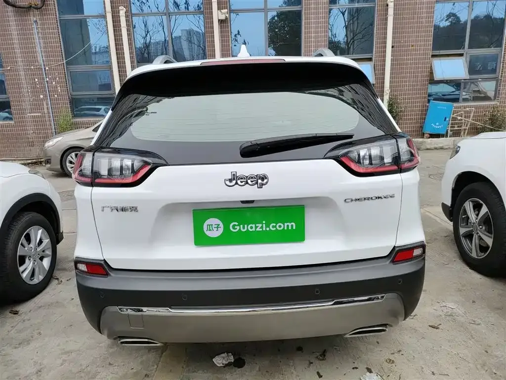 Jeep Cherokee 2021 из CN, фото 9