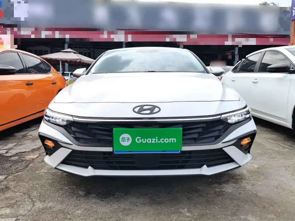Hyundai Elantra — фото 6