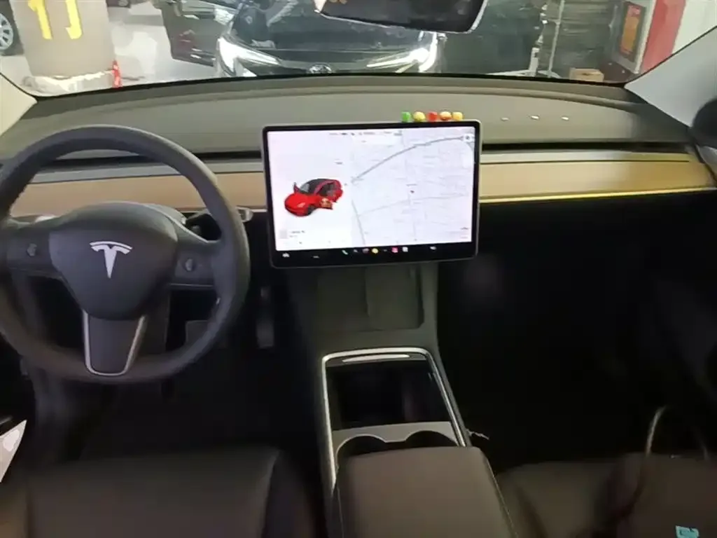 Tesla Model Y — фото 4