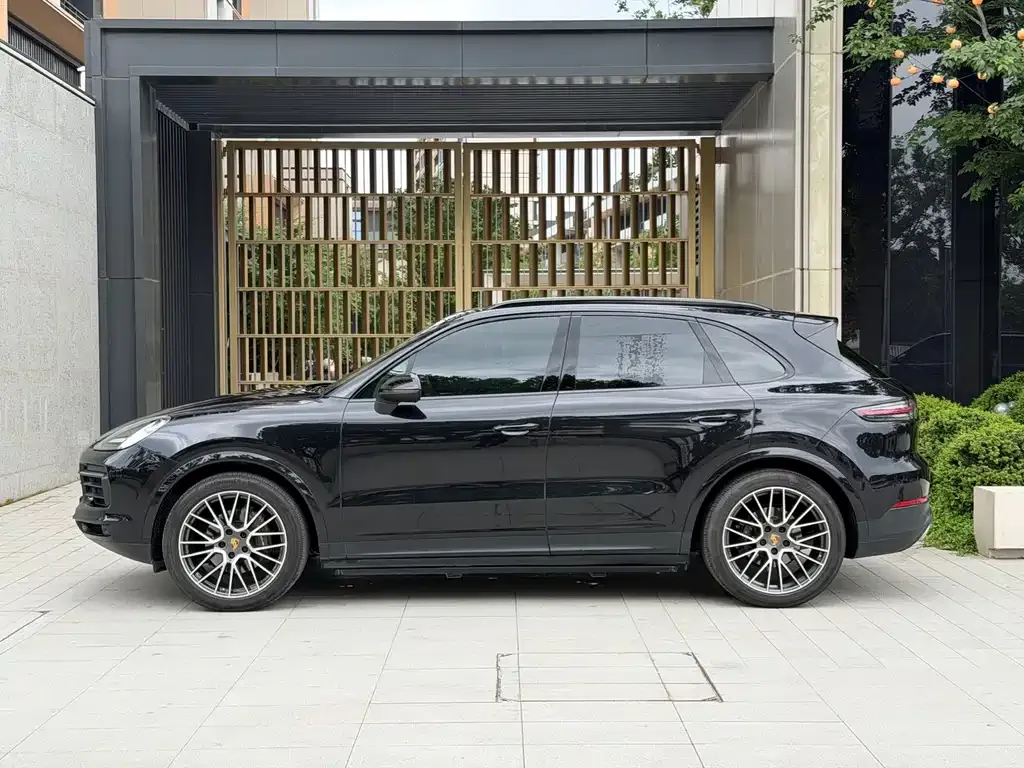 Porsche Cayenne — фото 6