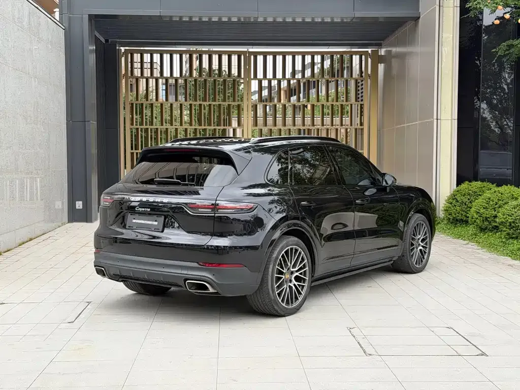 Porsche Cayenne — фото 3