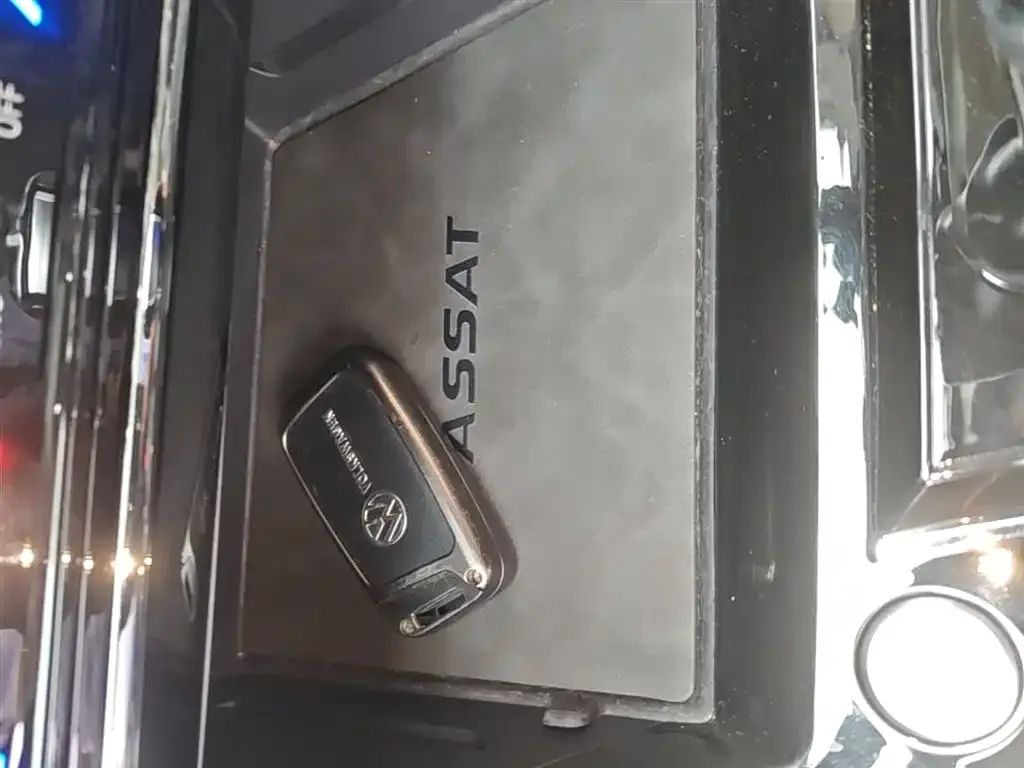 Volkswagen Passat — фото 5