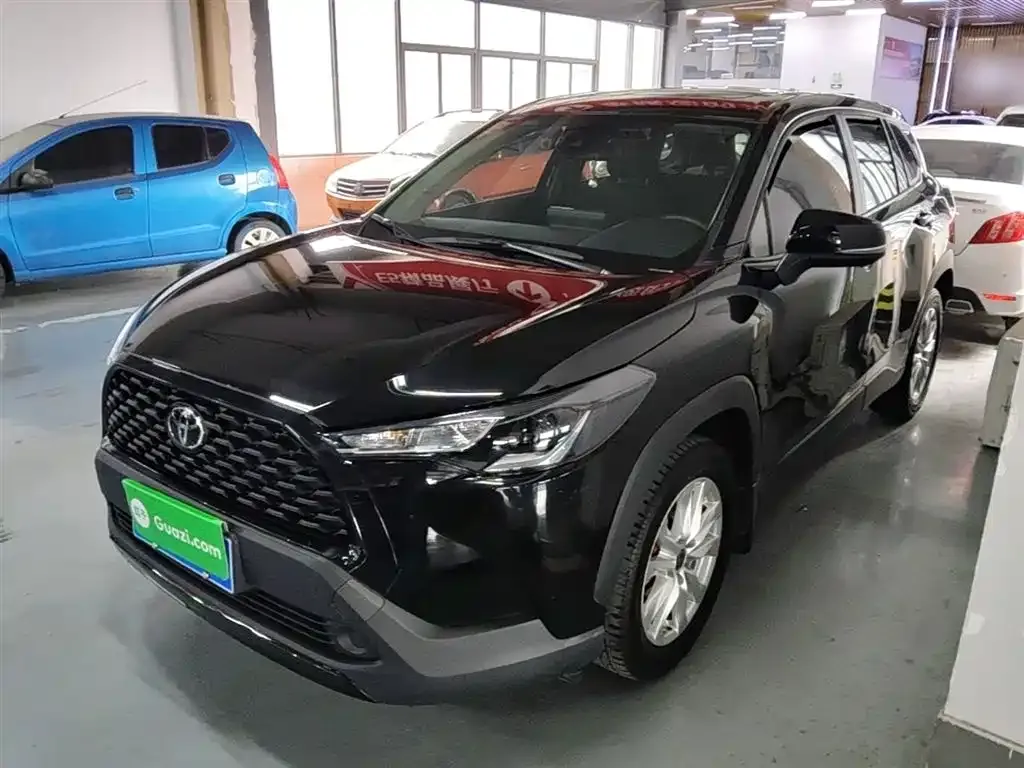 Toyota Corolla Cross — фото 1