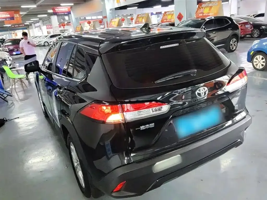Toyota Corolla Cross — фото 2