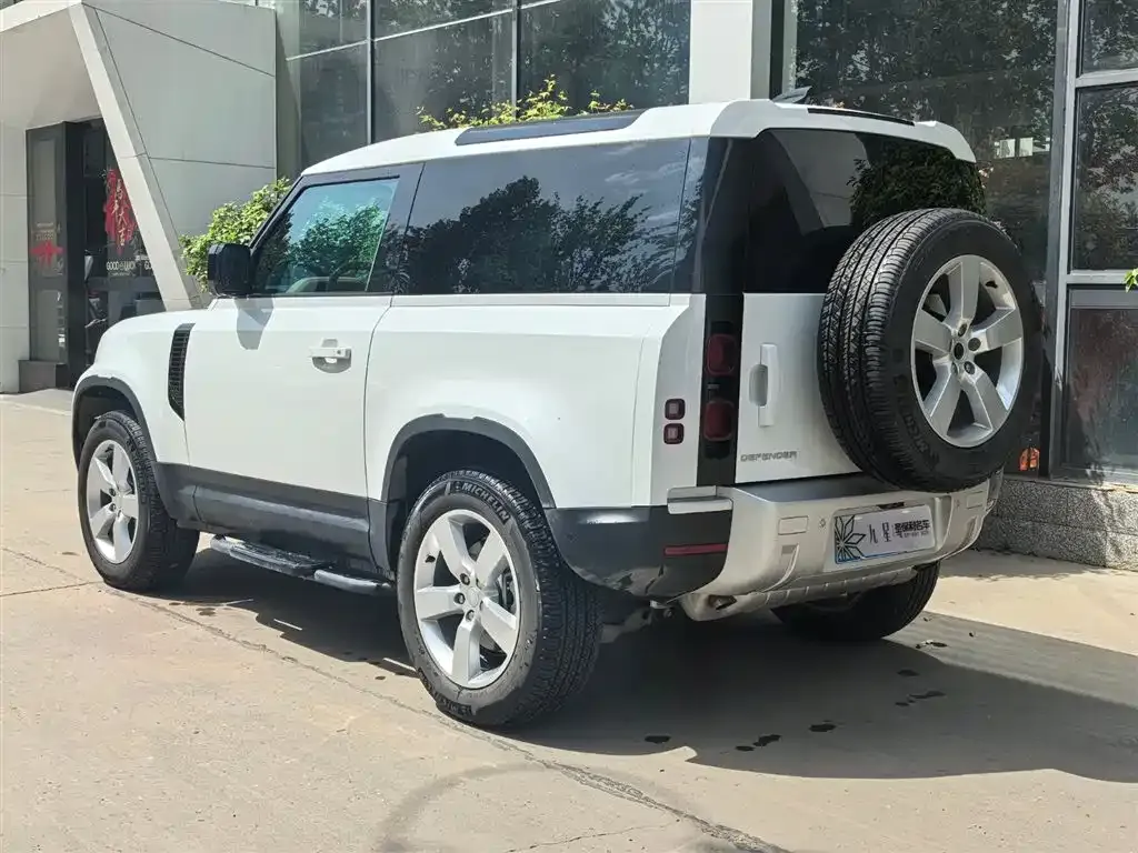 Land Rover Defender — фото 4