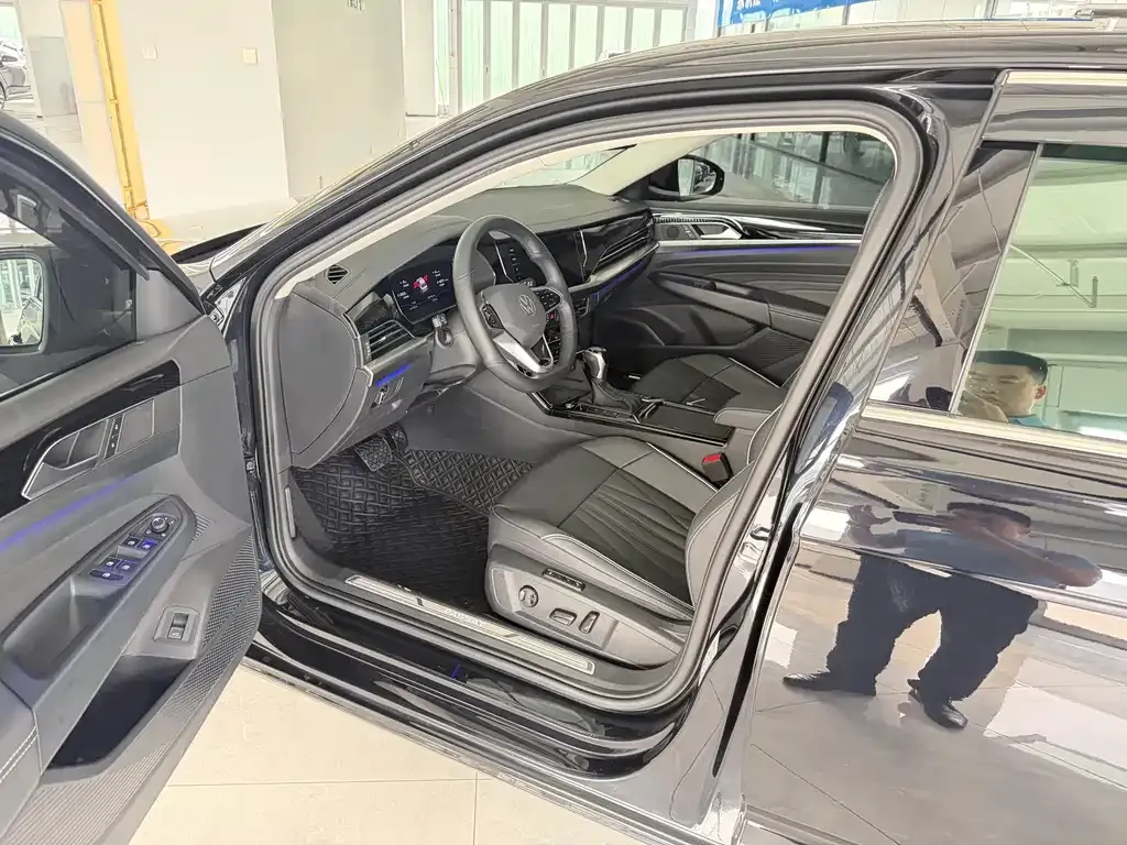Volkswagen Passat — фото 10