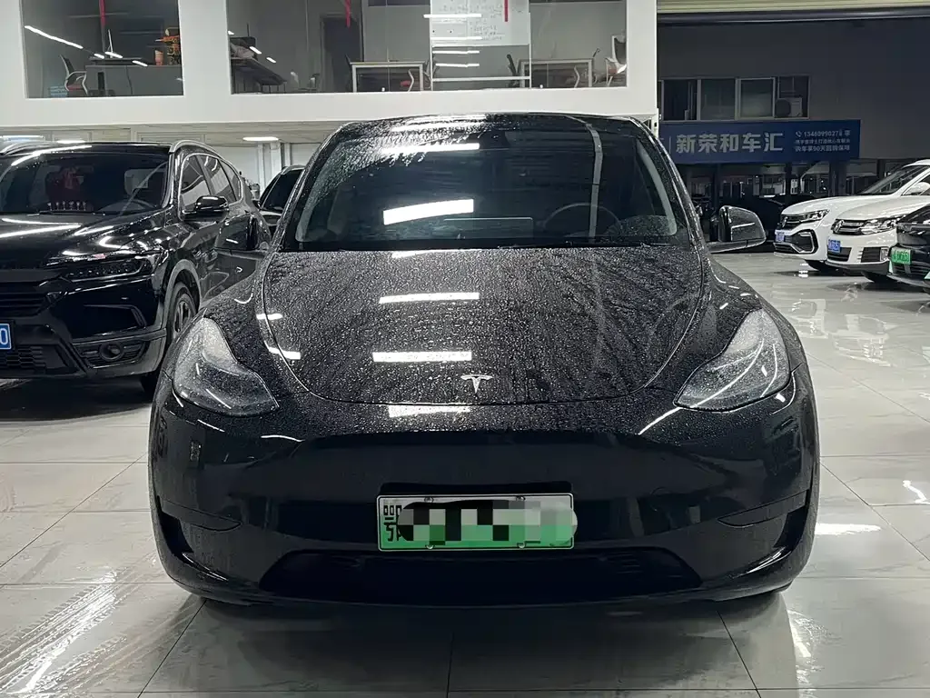 Tesla Model Y — фото 4