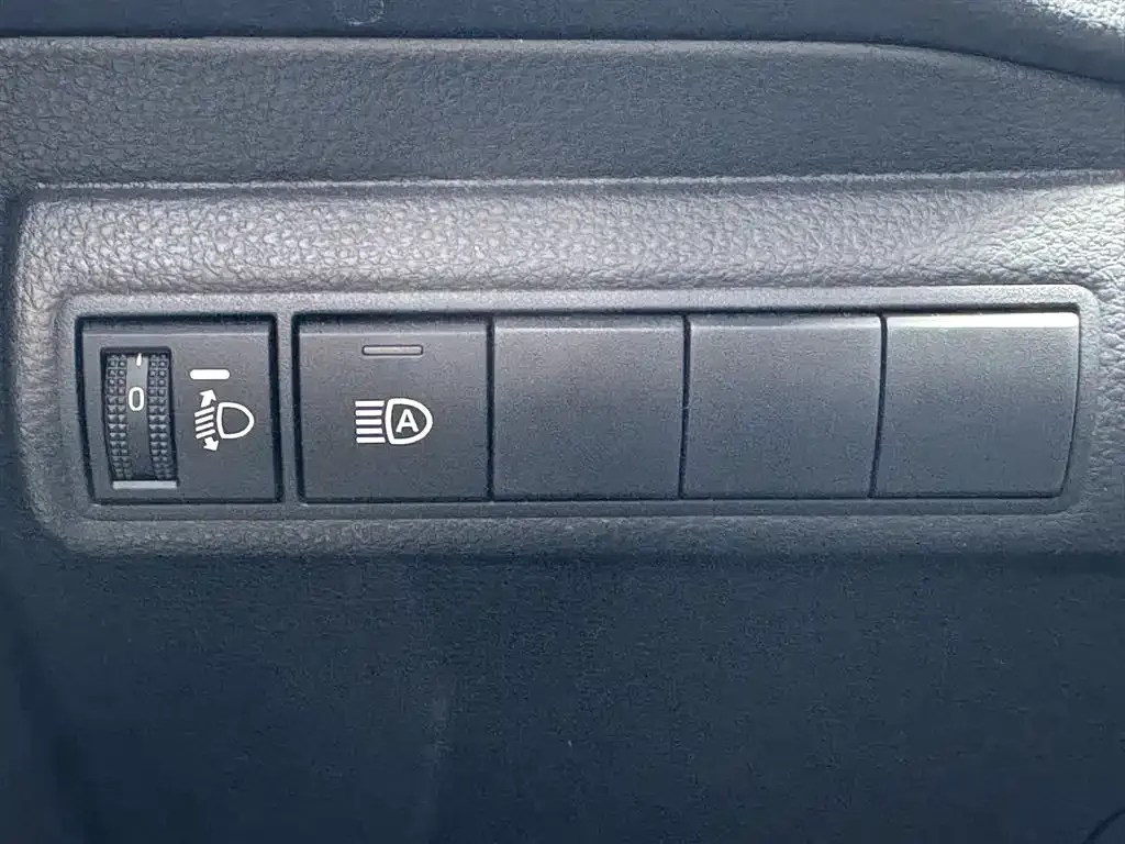 Toyota Corolla — фото 2
