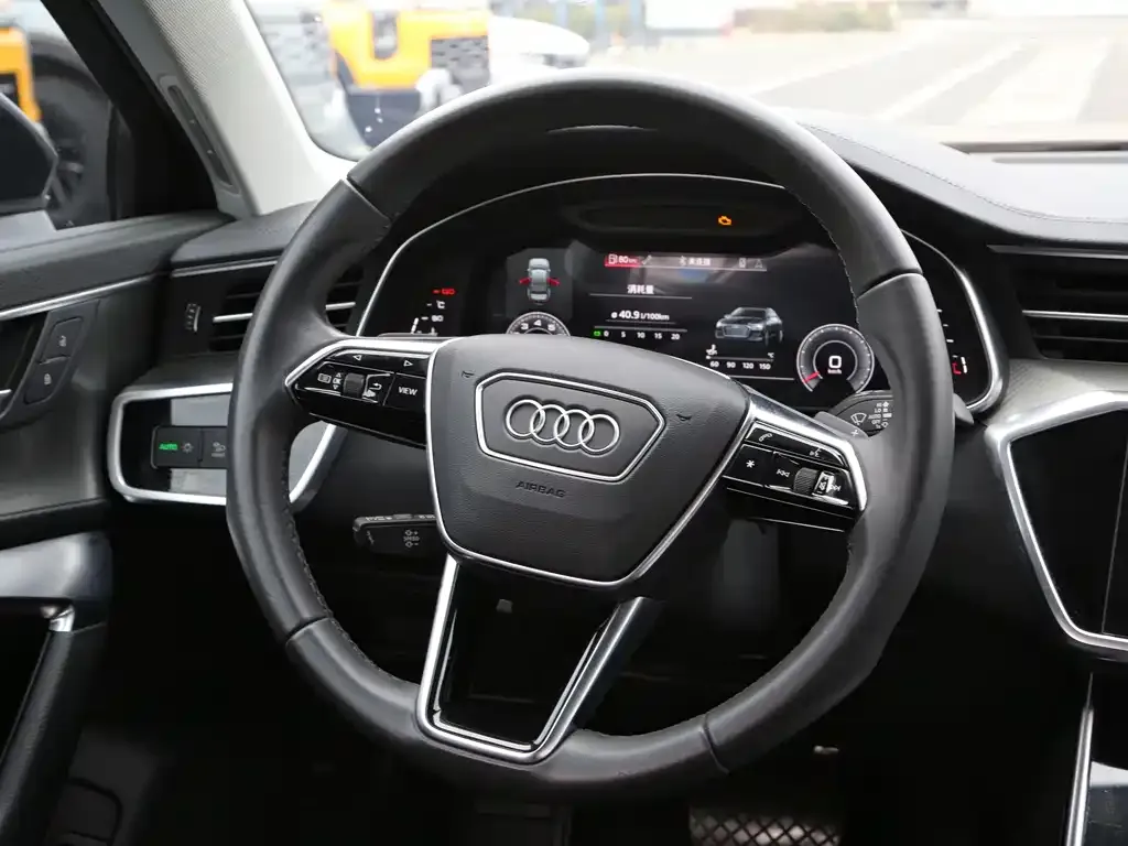 Audi A6L — фото 7