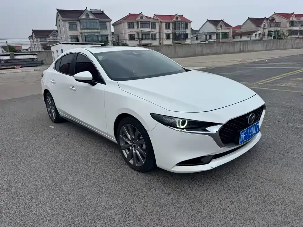 Mazda 3 Axela — фото 9