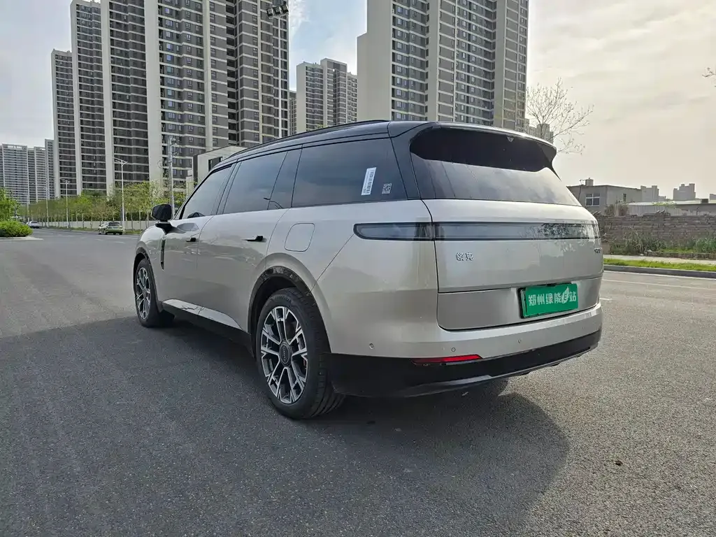 Lynk & Co 900 2025 из CN, фото 8