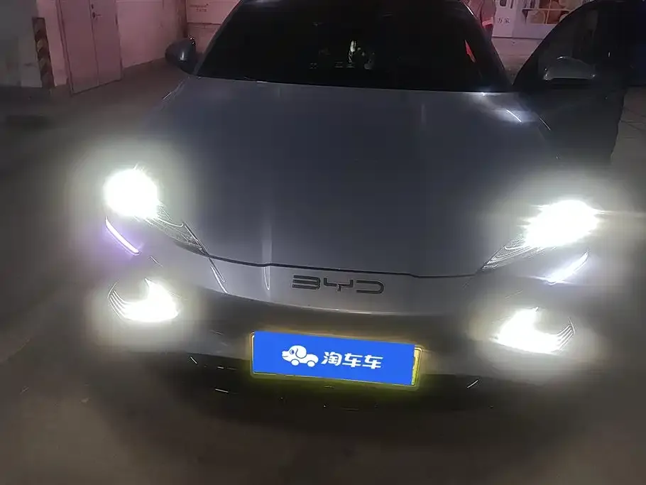 BYD Seal — фото 6