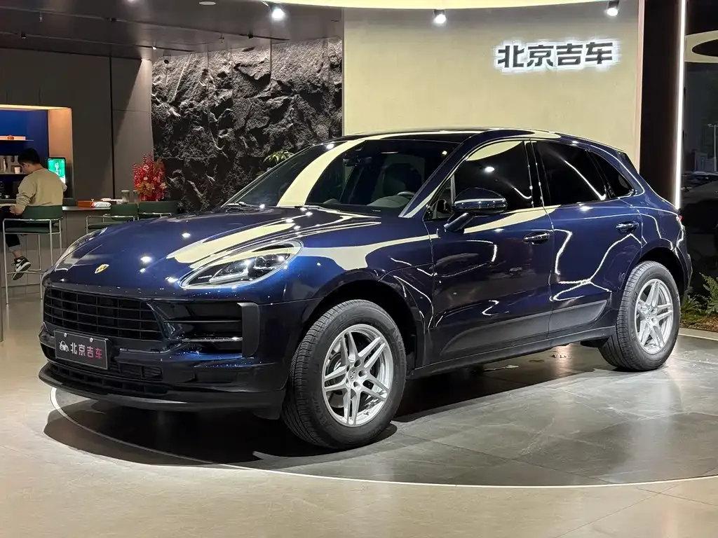 Porsche Macan — фото 1
