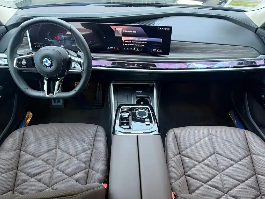 BMW 7 Series — фото 9