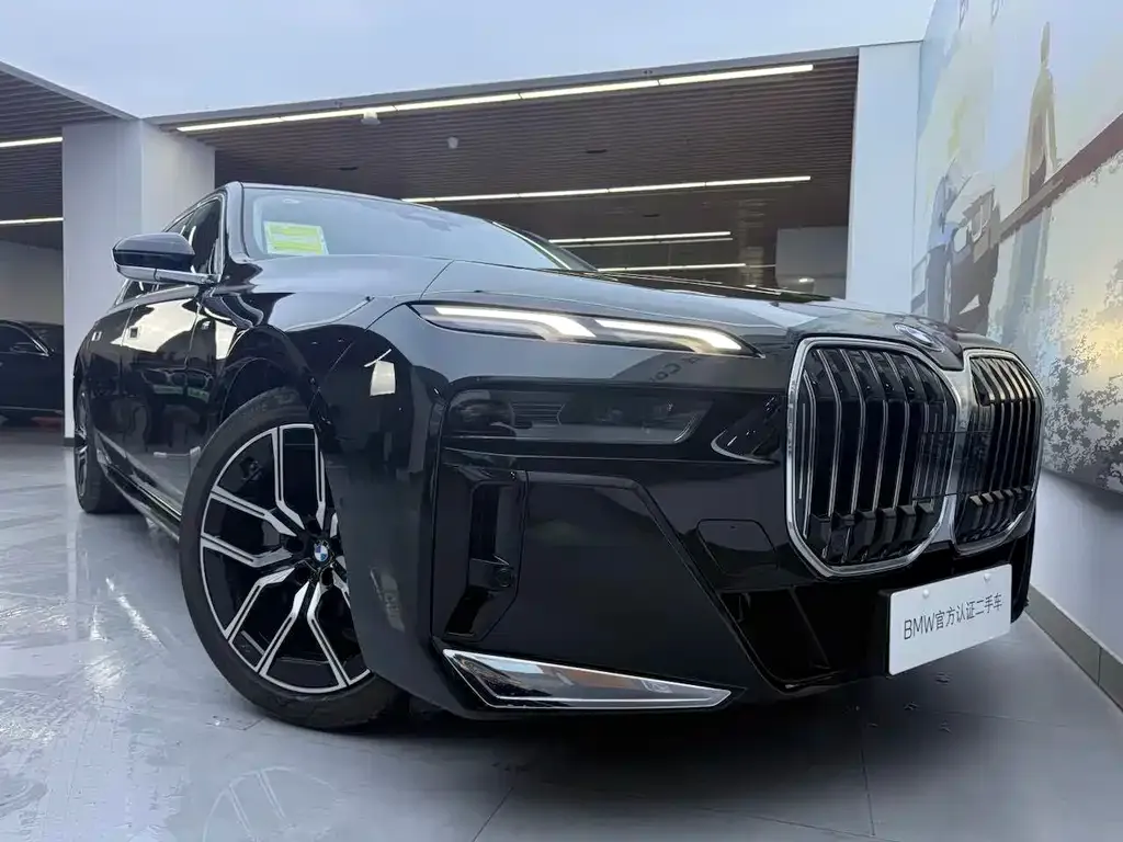 BMW 7 Series — фото 4