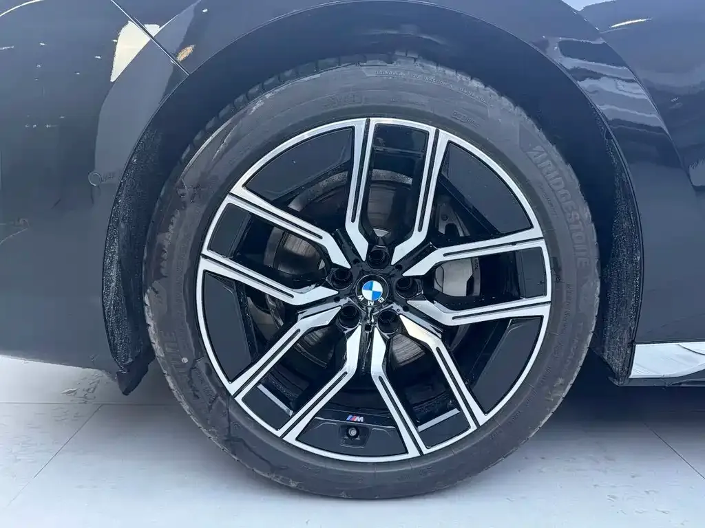 BMW 7 Series — фото 2