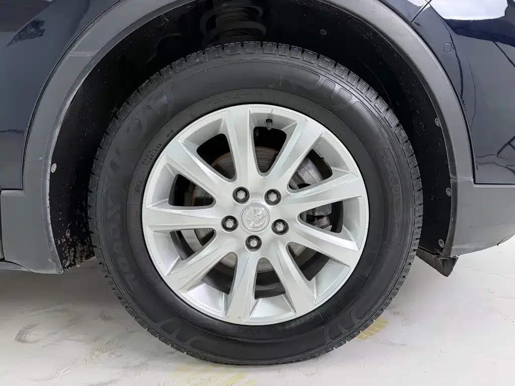 Buick Envision Plus — фото 10