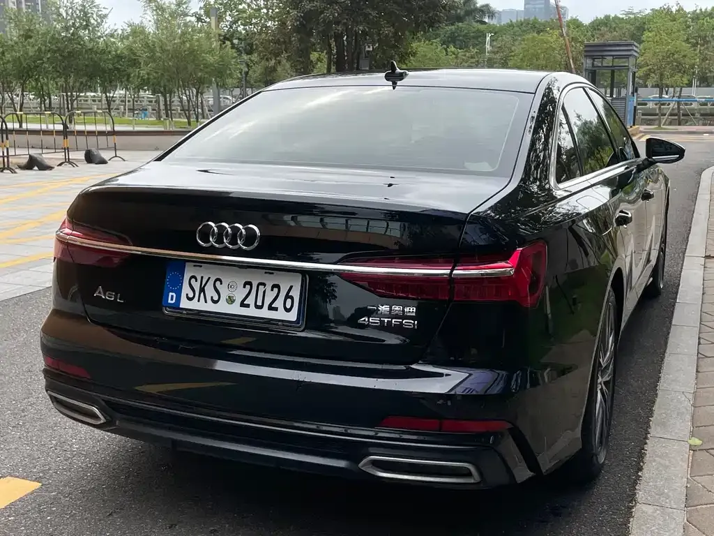 Audi A6L — фото 2