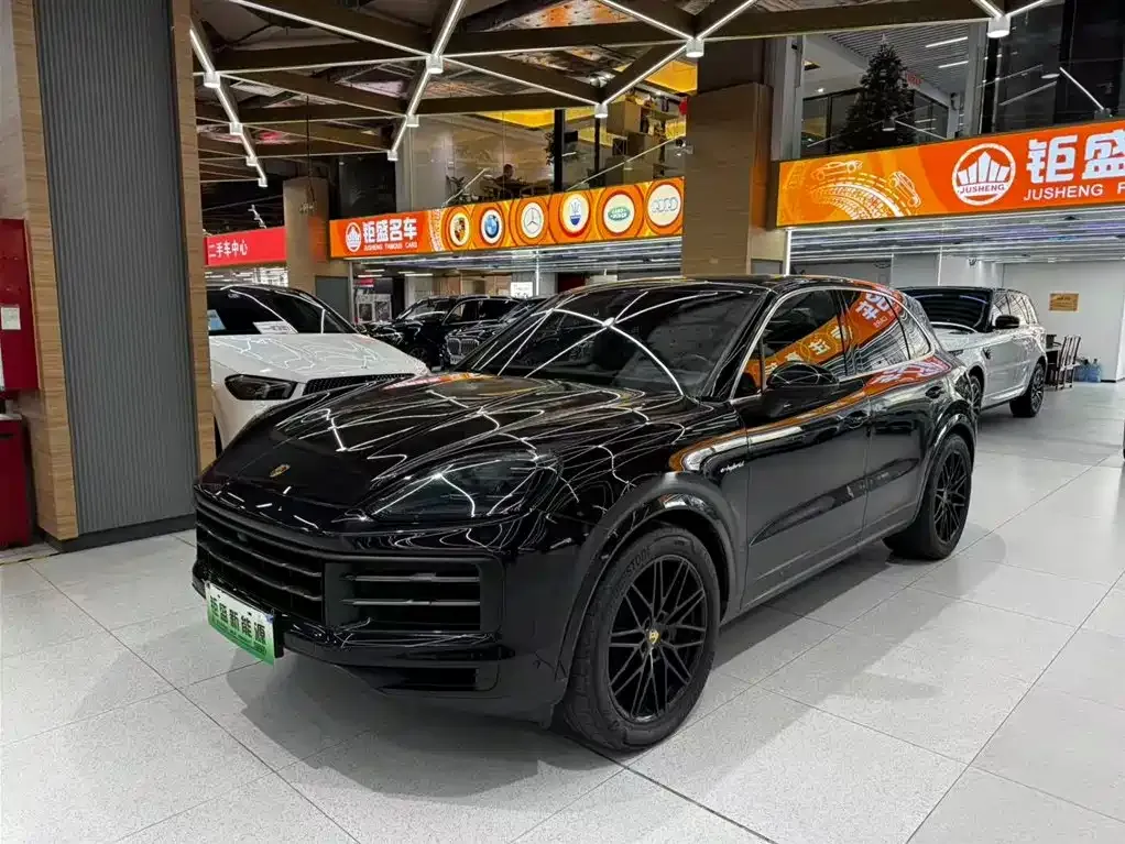 Porsche Cayenne Hybrid 2023 из CN, фото 1