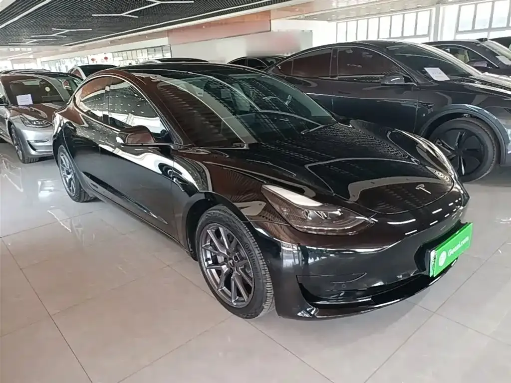 Tesla Model 3 — фото 6