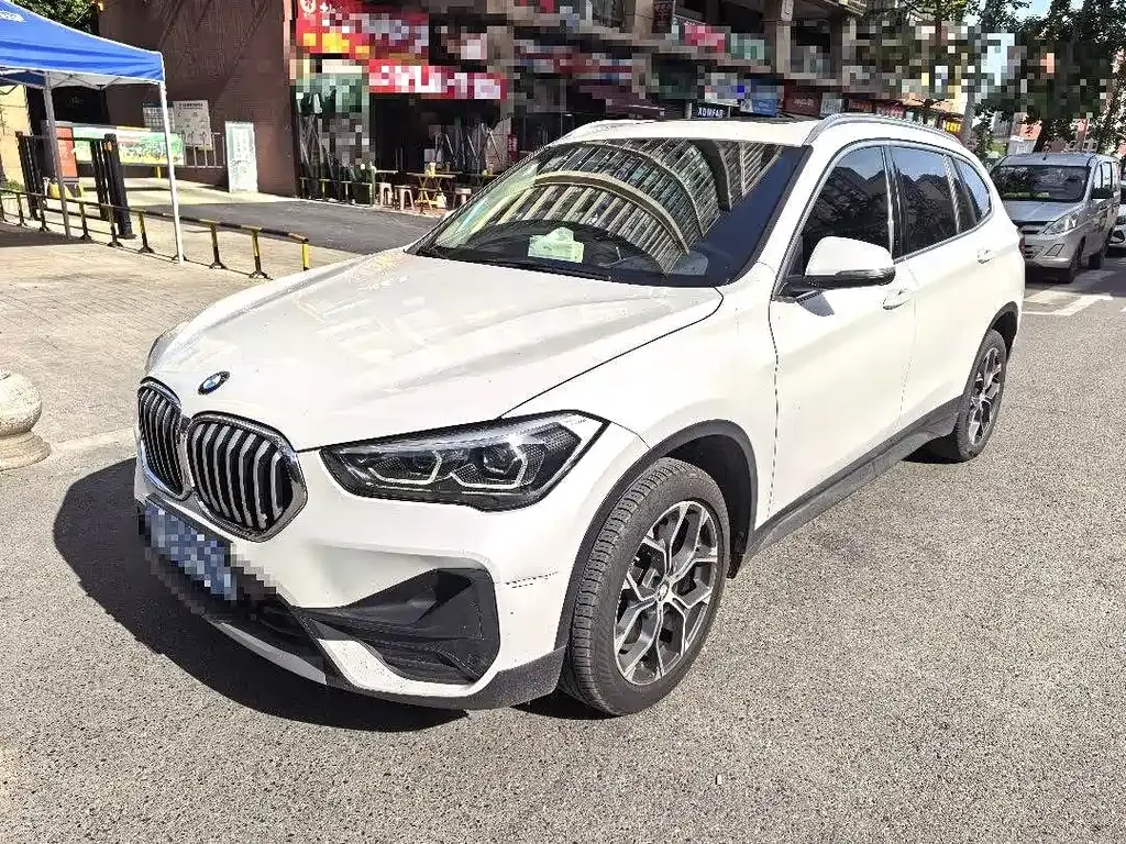 BMW X1 — фото 1