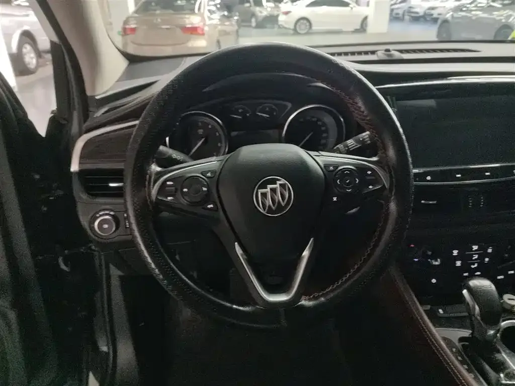 Buick Envision Plus — фото 6