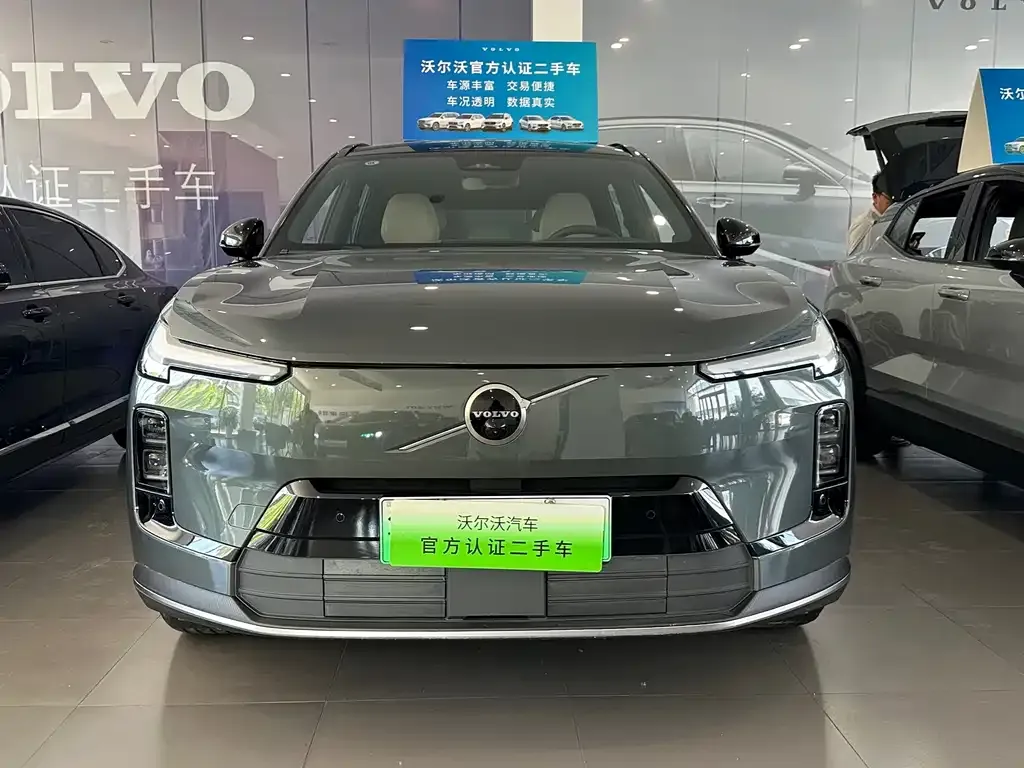 Volvo XC70 Plug-in Hybrid 2025 из CN, фото 5