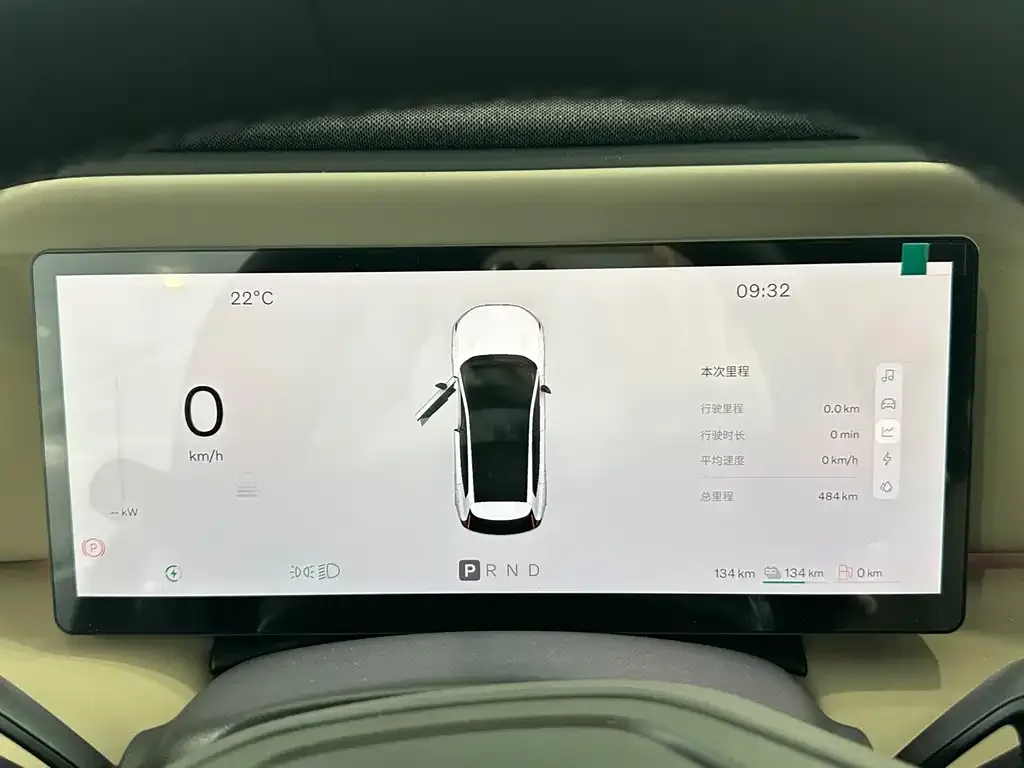 Volvo XC70 Plug-in Hybrid 2025 из CN, фото 3
