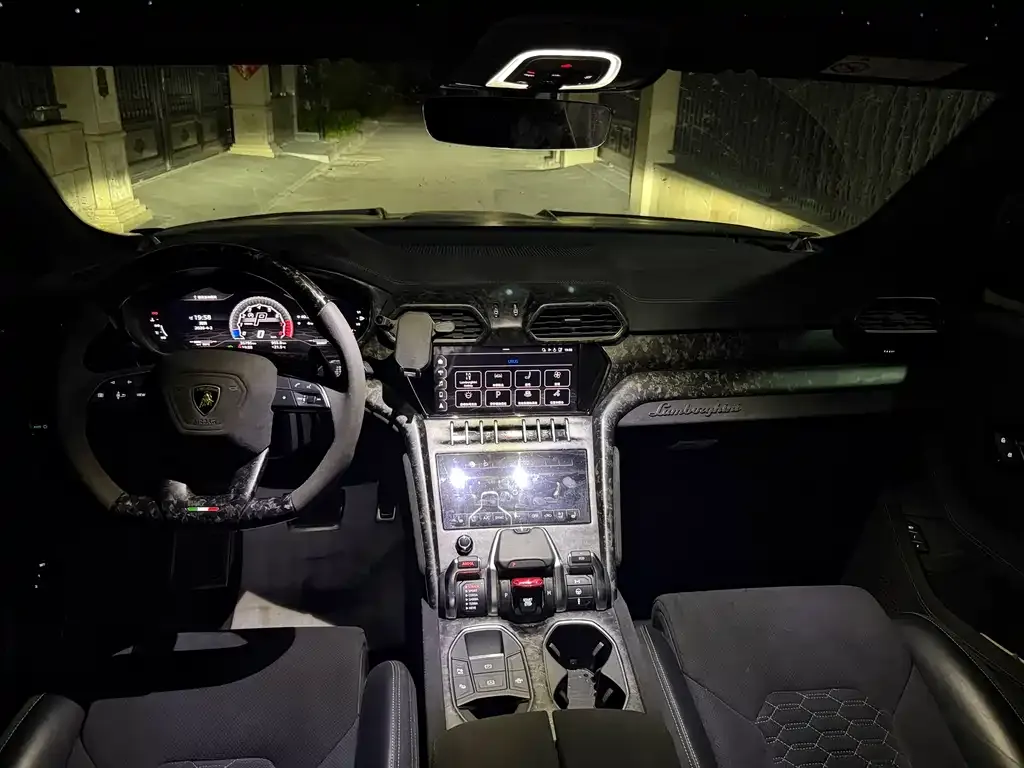 Lamborghini Urus 2021 из CN, фото 7