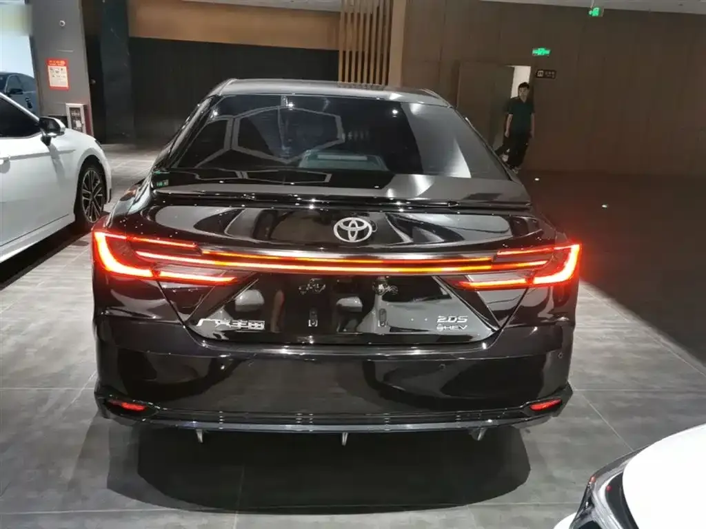 Toyota Camry 2025 из CN, фото 2