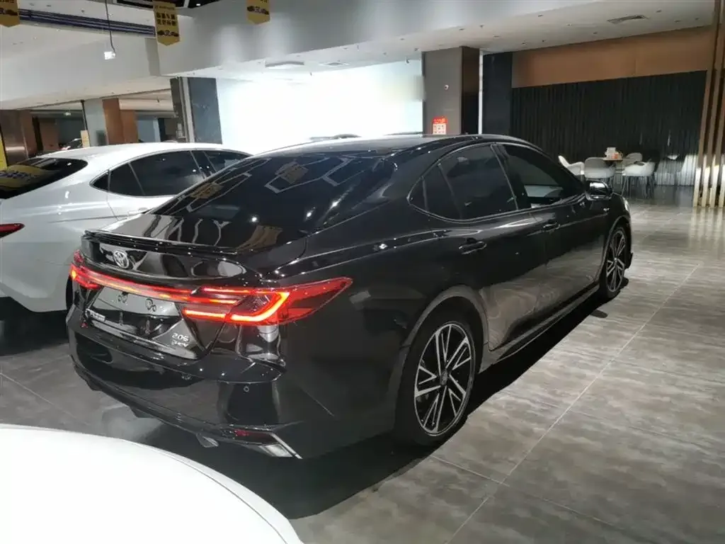 Toyota Camry 2025 из CN, фото 9