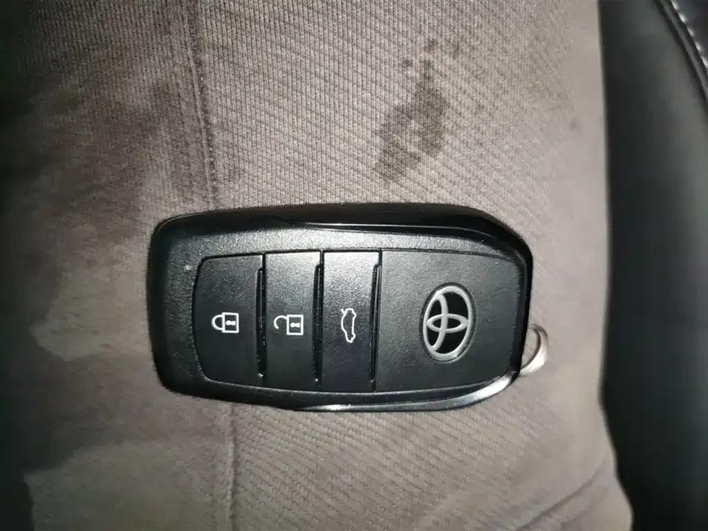 Toyota Camry 2025 из CN, фото 10