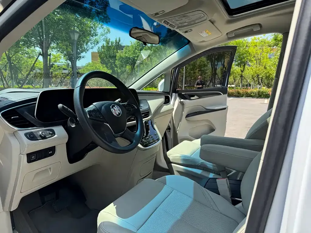 Buick GL8 2022 из CN, фото 9