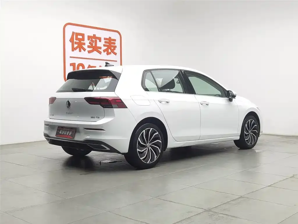 Volkswagen Golf 2021 из CN, фото 2