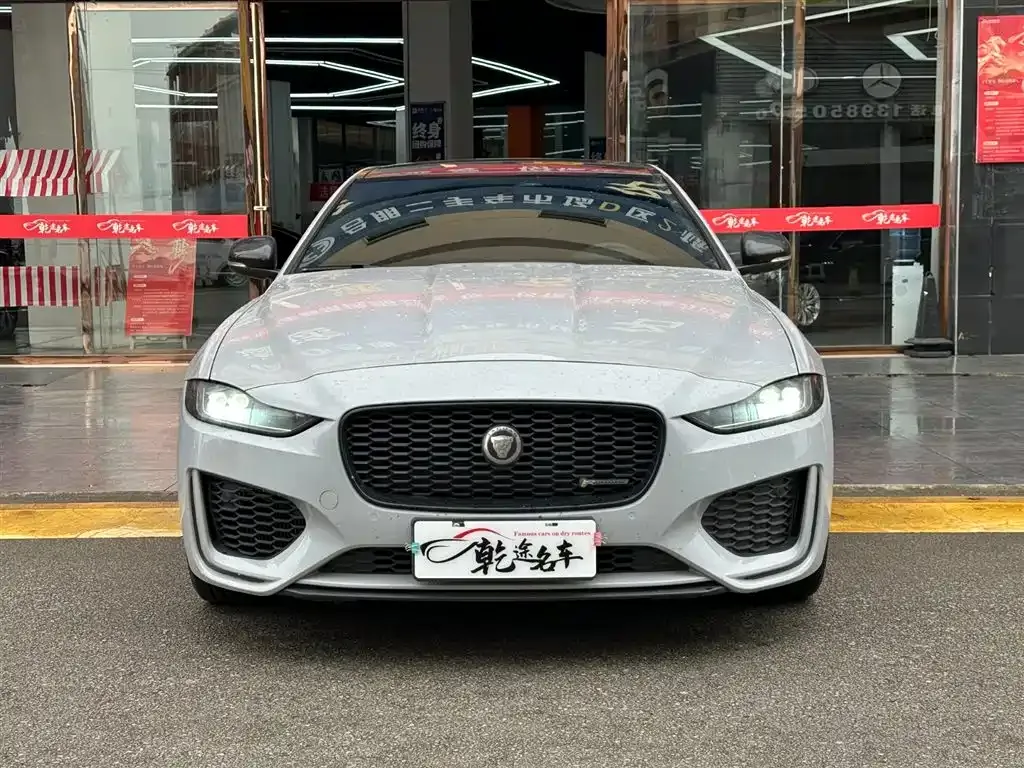 Jaguar XEL — фото 10