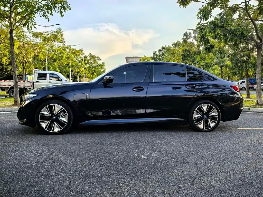BMW i3 — фото 3