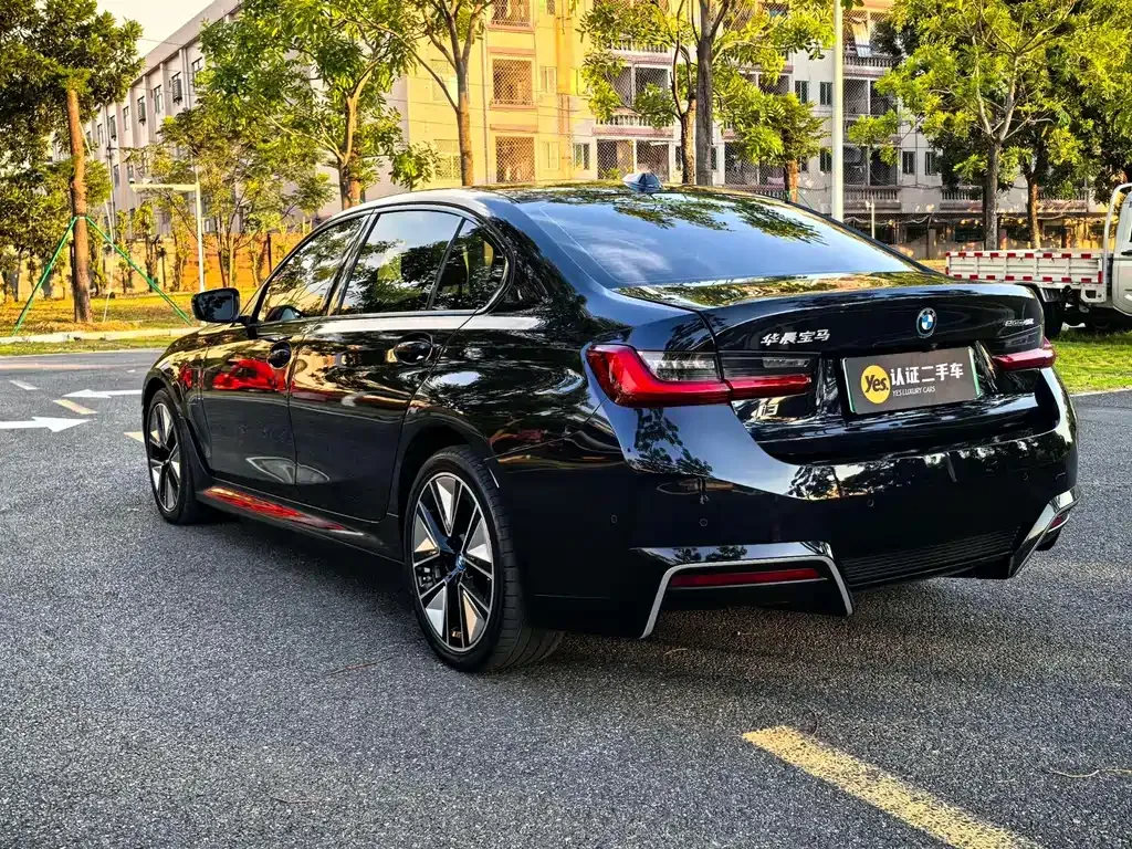 BMW i3 — фото 9
