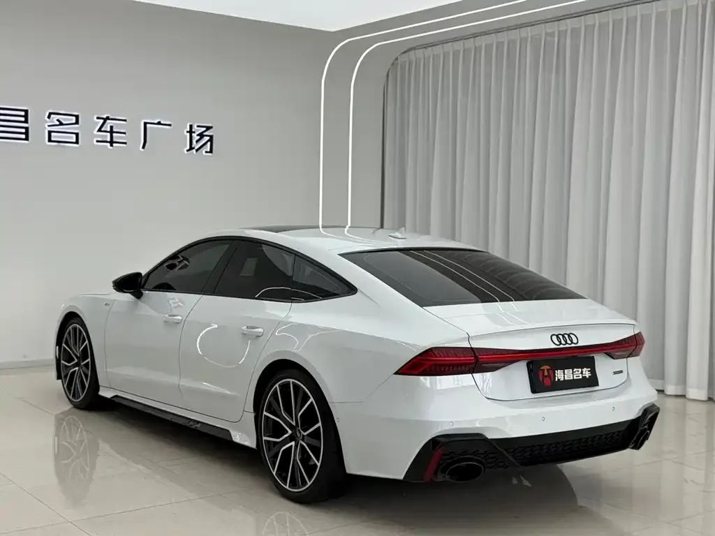 Audi A7 — фото 8