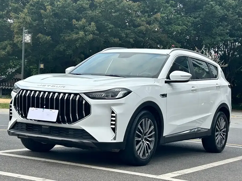 Jetour X70 PLUS — фото 1