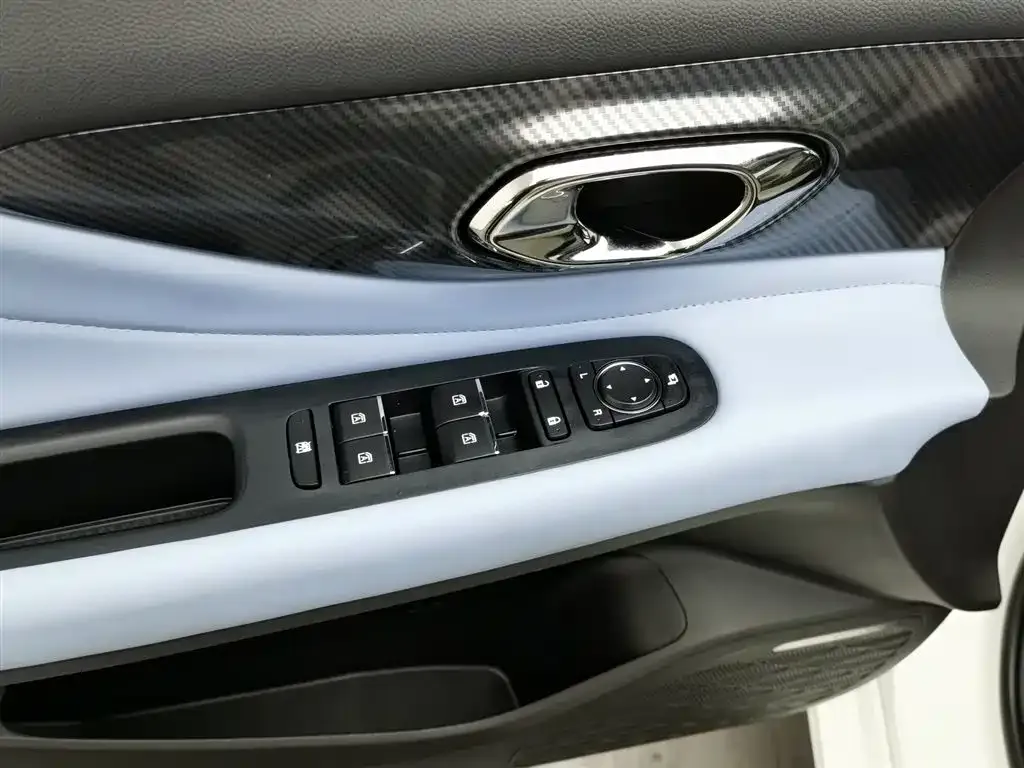 GAC Motor Shadow Leopard — фото 9