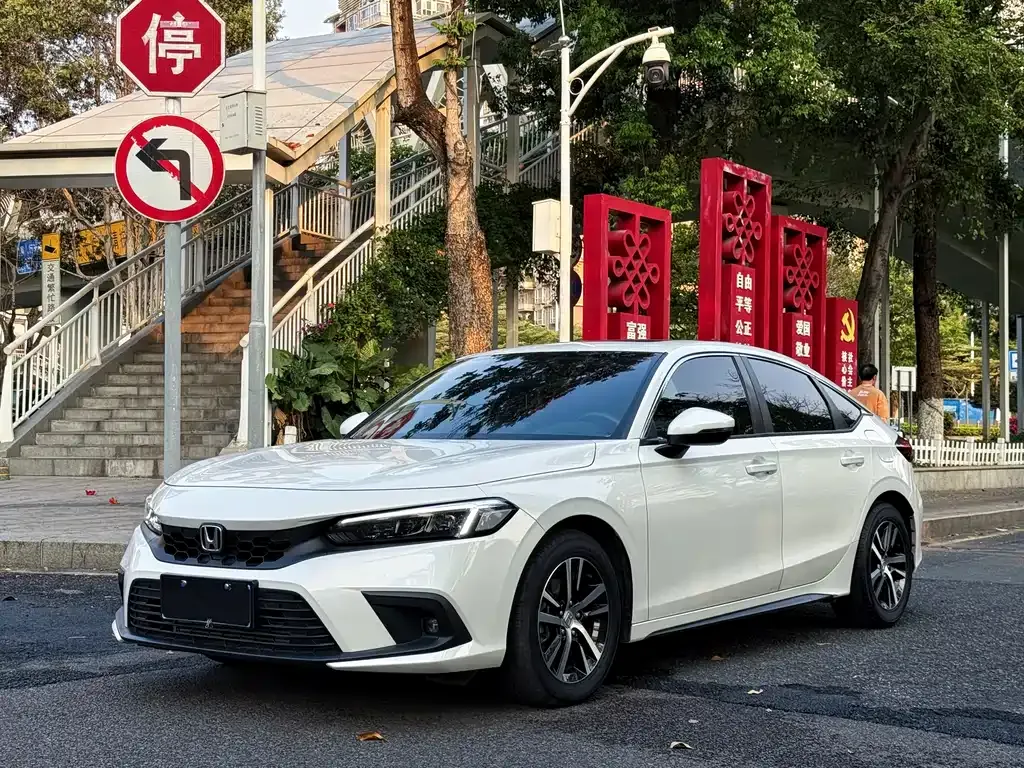 Honda Civic — фото 1