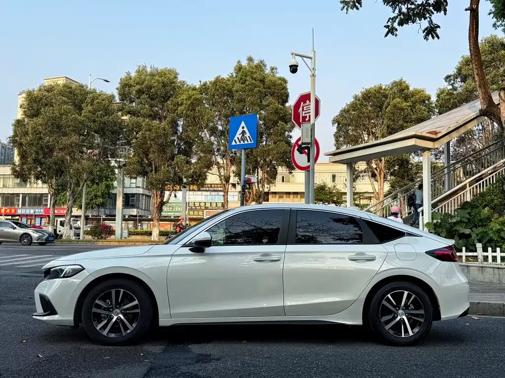 Honda Civic — фото 8