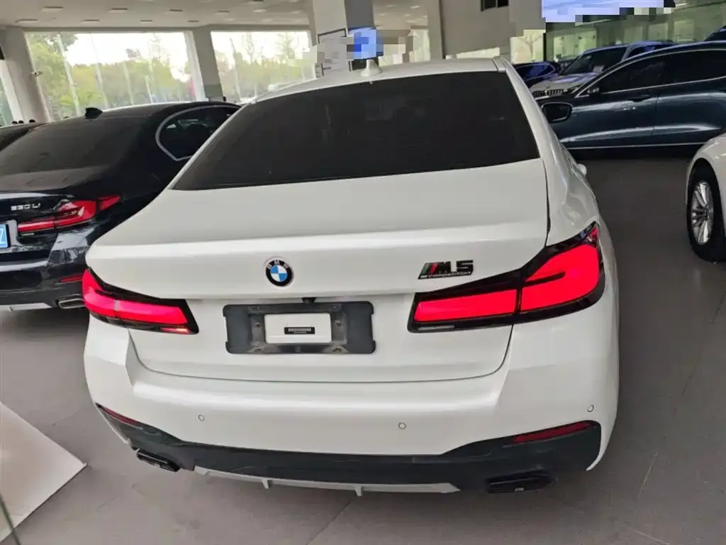 BMW 5 Series — фото 4