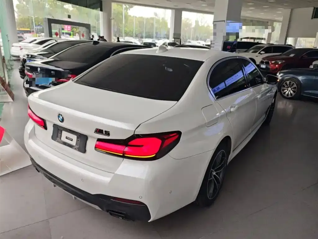 BMW 5 Series — фото 2